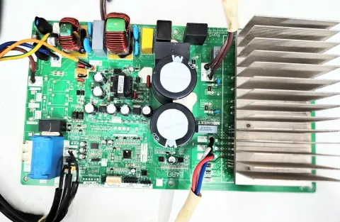 لوحة PCB لمكيف Voltas للوحدة الخارجية (رقم 4)